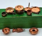 9 koperkleurige keukenbenodigdheden voor het poppenhuis, Verzamelen, Ophalen of Verzenden, Gebruikt, Poppenhuis