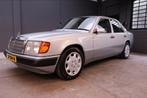 Mercedes-Benz Mercedes 320E W124 1993, Auto's, Mercedes-Benz, Automaat, 1408 kg, Achterwielaandrijving, Grijs