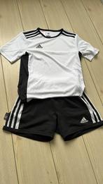 158 152 korte voetbal broek zwart adidas kort shirt wit, Adidas, Gebruikt, Jongen of Meisje, Ophalen of Verzenden