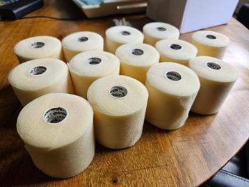 Wikkeltape zelfklevend, elastisch, 13 rollen (10m x 8cm) beschikbaar voor biedingen