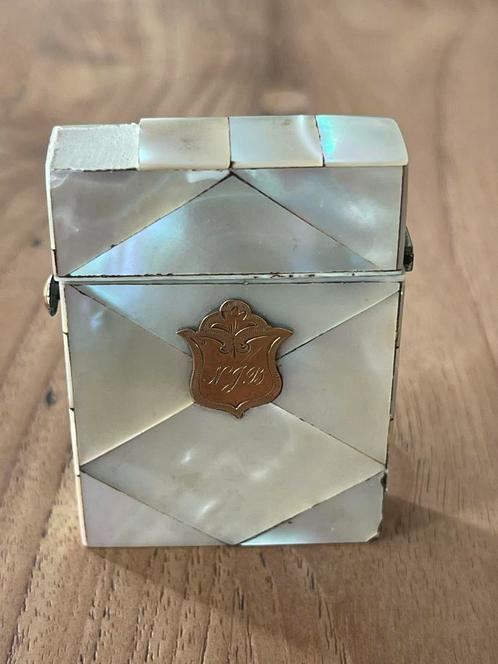Antieke luciferhouder parelmoer met goud bewerkt, Verzamelen, Rookartikelen, Aanstekers en Luciferdoosjes, Zo goed als nieuw, Luciferdoosjes of -merken
