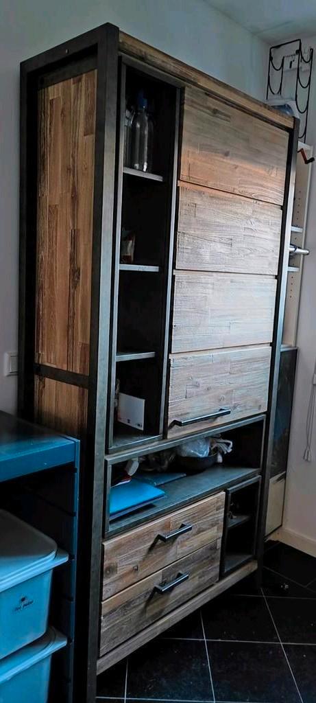 Zware kwaliteits hoge buffetkast van acaciahout (Oliver), Huis en Inrichting, Kasten | Buffetkasten, Gebruikt, 200 cm of meer