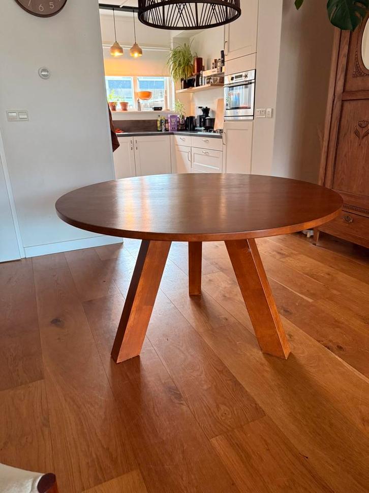 WOOOD eettafel ø129 cm eikenhout, Huis en Inrichting, Tafels | Eettafels, Gebruikt, 100 tot 150 cm, Rond, Eikenhout, Ophalen