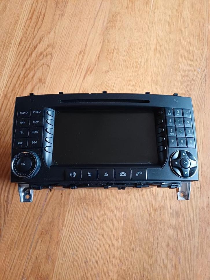 Mercedes-Benz COMAND APS W209 CLK Navigatie Radio, Auto diversen, Autoradio's, Ophalen of Verzenden