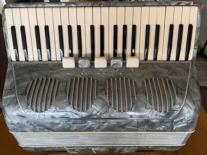 Prachtige Galanti 120 bas zie omschrijving, Muziek en Instrumenten, Accordeons, Zo goed als nieuw, 120-bas, Overige merken, Ophalen