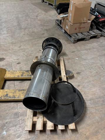 isoduct pijp met kap beschikbaar voor biedingen