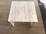 Solide houten tafel bijzet-/ peutertafel L65cm B64cm H56cm, Gebruikt, Ophalen of Verzenden