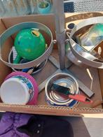 Doos met allerlei hondenspulletjes/ drinkbakken, borstels, Dieren en Toebehoren, Ophalen, Gebruikt