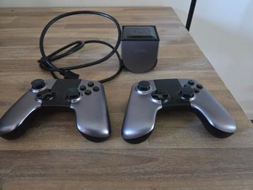 OUYA met 2 controllers  beschikbaar voor biedingen