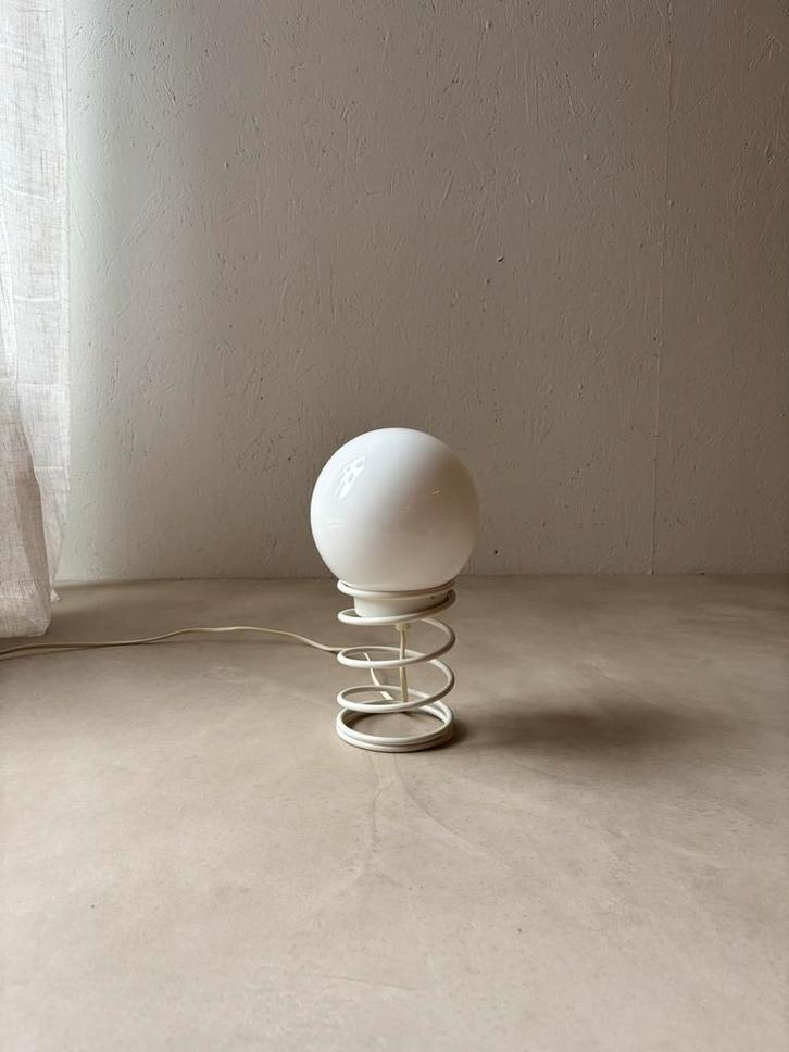 Spiraal tafellamp jaren 80 melkglas - Bij de Tijd, Huis en Inrichting, Lampen | Tafellampen, Gebruikt, Ophalen of Verzenden