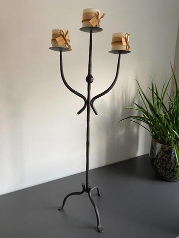 Incl. kaarsen. Zwart. Schitterende kandelaar. Nieuw. beschikbaar voor biedingen