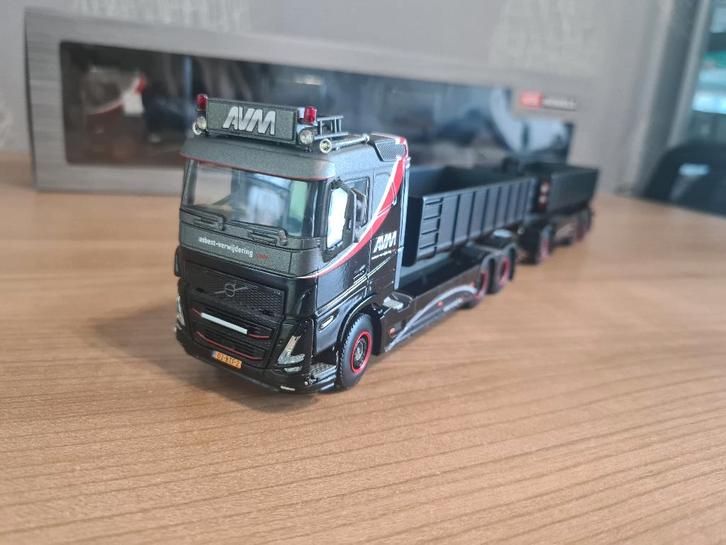 AVM Asbestverwijdering Volvo FH5 containercombi, Hobby en Vrije tijd, Modelauto's | 1:50, Nieuw, Bus of Vrachtwagen, Wsi, Ophalen of Verzenden