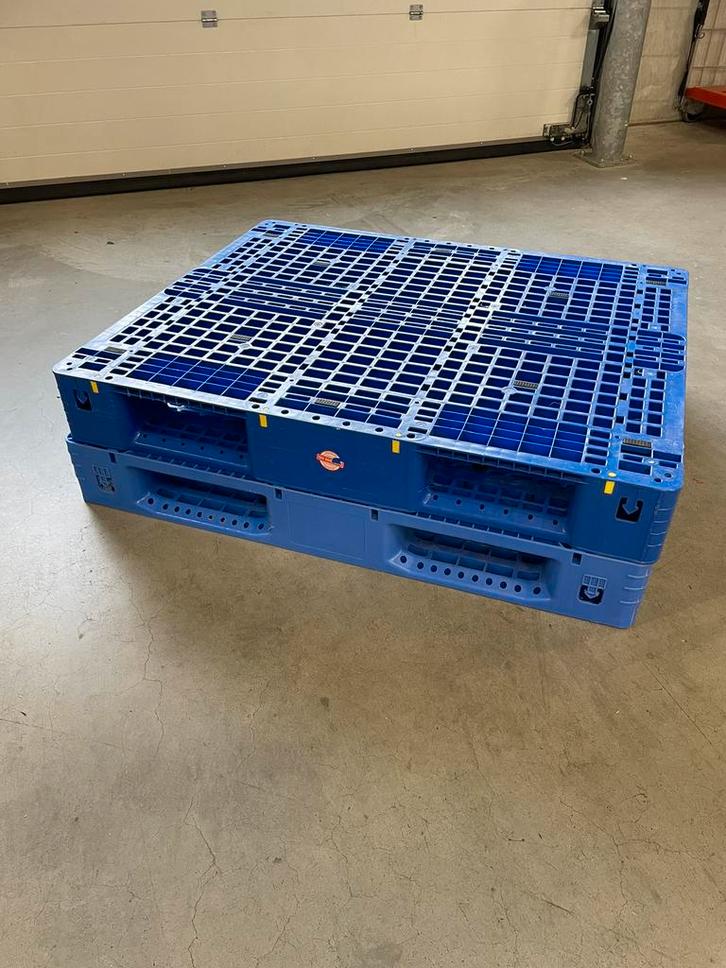 Kunststof pallets 100 x 120 cm gebruik partij 250 stuks, Doe-het-zelf en Verbouw, Kratten en Dozen, Zo goed als nieuw, Overige typen