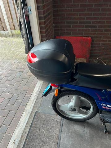 Helm koffer Peugeot fox