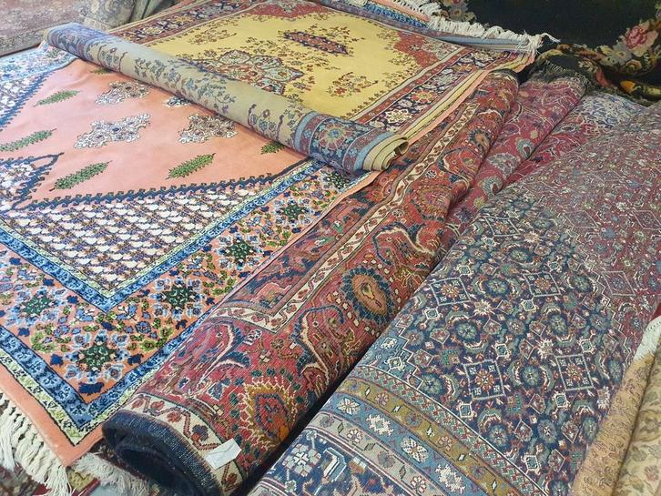 GROTE VERKOOP 300 TAPIJTEN & VINTAGE VRIJDAG &;ZATERDAG AS, Huis en Inrichting, Stoffering | Tapijten en Kleden, Gebruikt, 200 cm of meer
