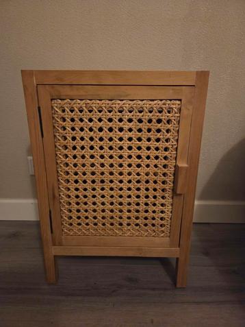 2 Houten Nachtkastjes - 58cm hoog beschikbaar voor biedingen