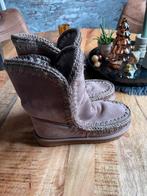 Enkellaarsjes gevoerd(soort mou boots)maat 37 bruin of grijs, Ophalen of Verzenden, Zo goed als nieuw, Bruin