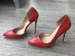 rode pumps (40, valt klein), Kleding | Dames, Schoenen, Ophalen of Verzenden, Zo goed als nieuw, Schoenen met hoge hakken, Rood