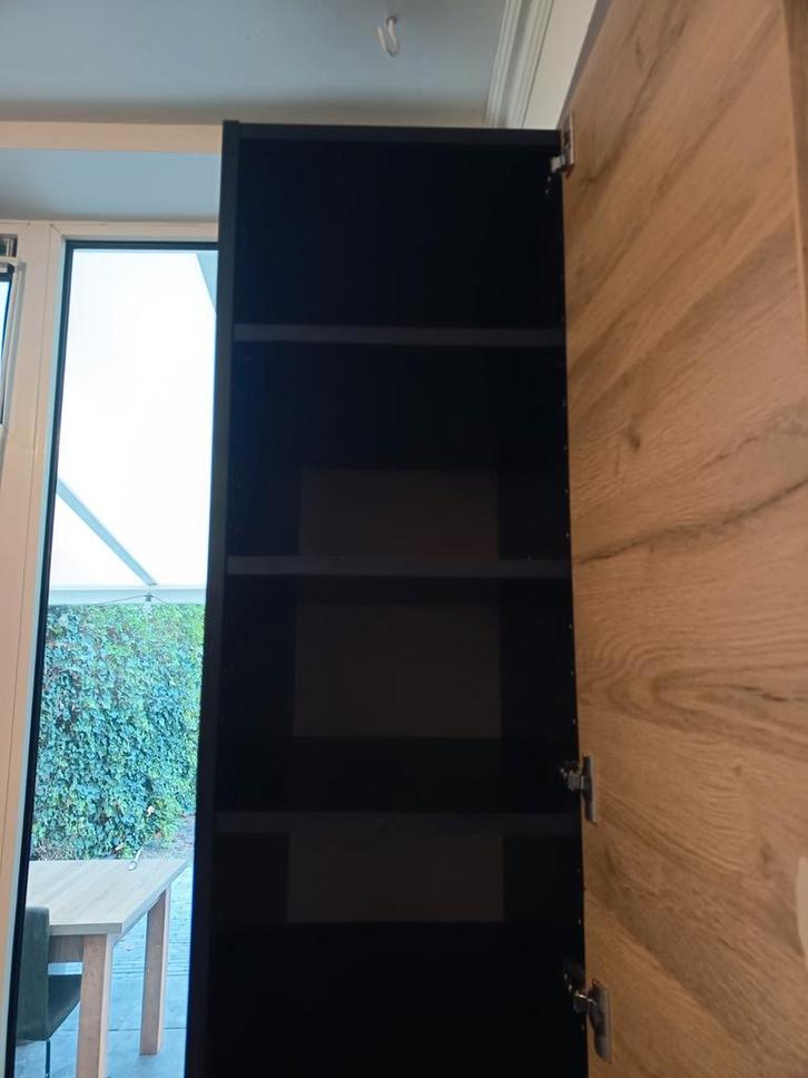 Keukenkast/Badkamerkast - 2 poten afgebroken, Huis en Inrichting, Kasten | Boekenkasten, Ophalen