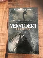 Vervloekt goddelijk, Ophalen of Verzenden, Zo goed als nieuw