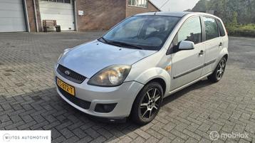 Ford Fiesta 1.4-16V Ambiente beschikbaar voor biedingen