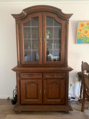 Eiken Buffetkast 2-delig met Glas beschikbaar voor biedingen