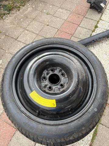 Nissan Skyline R34 thuiskomer / sparewheel beschikbaar voor biedingen