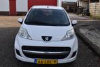 Peugeot 107 1.0 12V 5DR 2010 Wit, Auto's, Voorwielaandrijving, Stof, Zwart, 4 stoelen