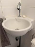 Hoekfontein met kraantje, Ophalen, Zo goed als nieuw