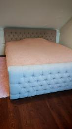 gecapitonneerd bed 180/200 zonder matras, Ophalen, Zo goed als nieuw, Tweepersoons, 180 cm