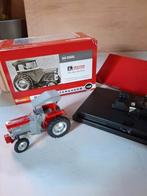 Massey Ferguson 135 Sirocco grijze winterjas, Universal Hobb, Hobby en Vrije tijd, Modelauto's | 1:32, Ophalen of Verzenden, Nieuw