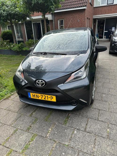 Toyota Aygo 1.0 12V Vvt-i Ddrs 2015 Grijs, Auto's, Toyota, Particulier, Aygo, Airbags, Airconditioning, Centrale vergrendeling