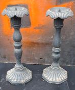 Kandelaar. Gietijzer. Robuust/stoer. 30 cm. 2 stuks., Antiek en Kunst, Antiek | Kandelaars, Ophalen, Overige materialen