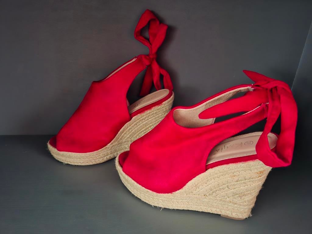 Kayla peeptoe sleehakken rood sisal met strik maat 39, Ophalen of Verzenden