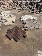 4.500 rood bruin paars gemêleerd gebakken klinkers keiform., Tuin en Terras, Tegels en Klinkers, Bij dit gebruikte product niet meer te achterhalen.