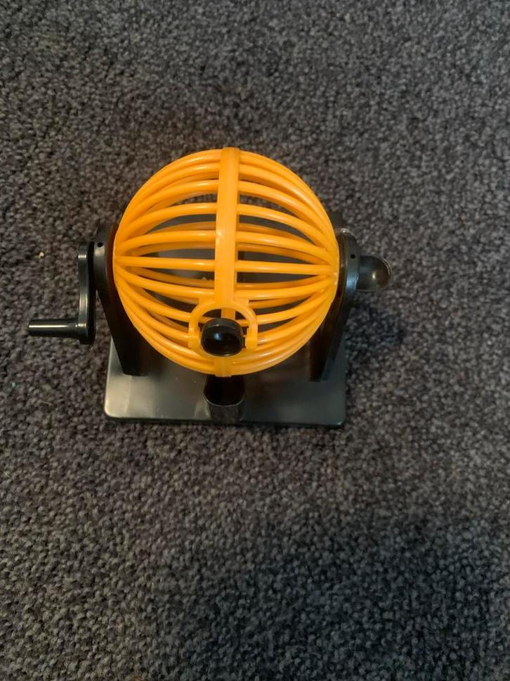 Bingo Molen - Leuk voor het hele gezin!, Hobby en Vrije tijd, Gezelschapsspellen | Bordspellen, Zo goed als nieuw, Een of twee spelers