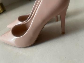 New Nude Pumps (37) beschikbaar voor biedingen