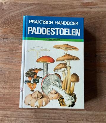 Praktisch handboek paddestoelen Guiseppe Pace geïllustreerd  beschikbaar voor biedingen