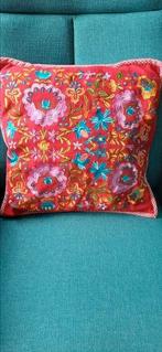 PIP studio wollen folklore kussen, Huis en Inrichting, Woonaccessoires | Kussens, Ophalen of Verzenden, Zo goed als nieuw, Rood