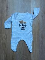 Witte overslag/meegroei romper met tekst, maat 50 - Fred&Flo, Ophalen of Verzenden, Zo goed als nieuw, Jongetje of Meisje, Nacht- of Onderkleding