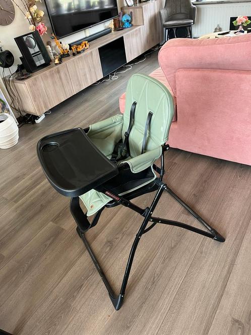 Inklapbare kinderstoel in goede staat, Kinderen en Baby's, Kinderstoelen, Zo goed als nieuw, Inklapstoel, Afneembaar eetblad, Ophalen