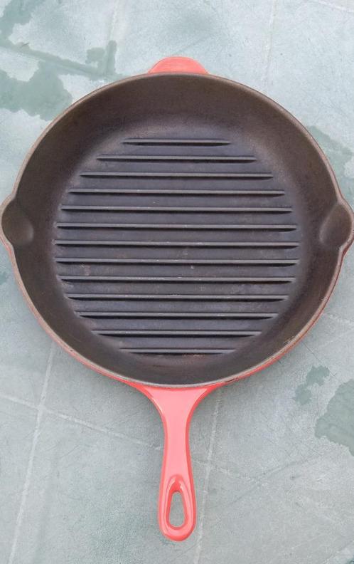 LE CREUSET gietijzeren grillpan skillet rond 26 cm (G96), Huis en Inrichting, Keuken | Potten en Pannen, Zo goed als nieuw, Koekenpan of Braadpan