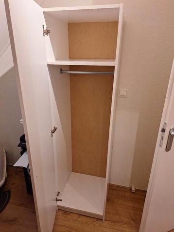 Witte kledingkast met hangruimte TEAB! 
