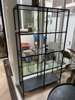 Stellingkast VITTSJÖ IKEA zwart glas, Huis en Inrichting, Kasten | Vitrinekasten, Glas, 25 tot 50 cm, Gebruikt, Ophalen