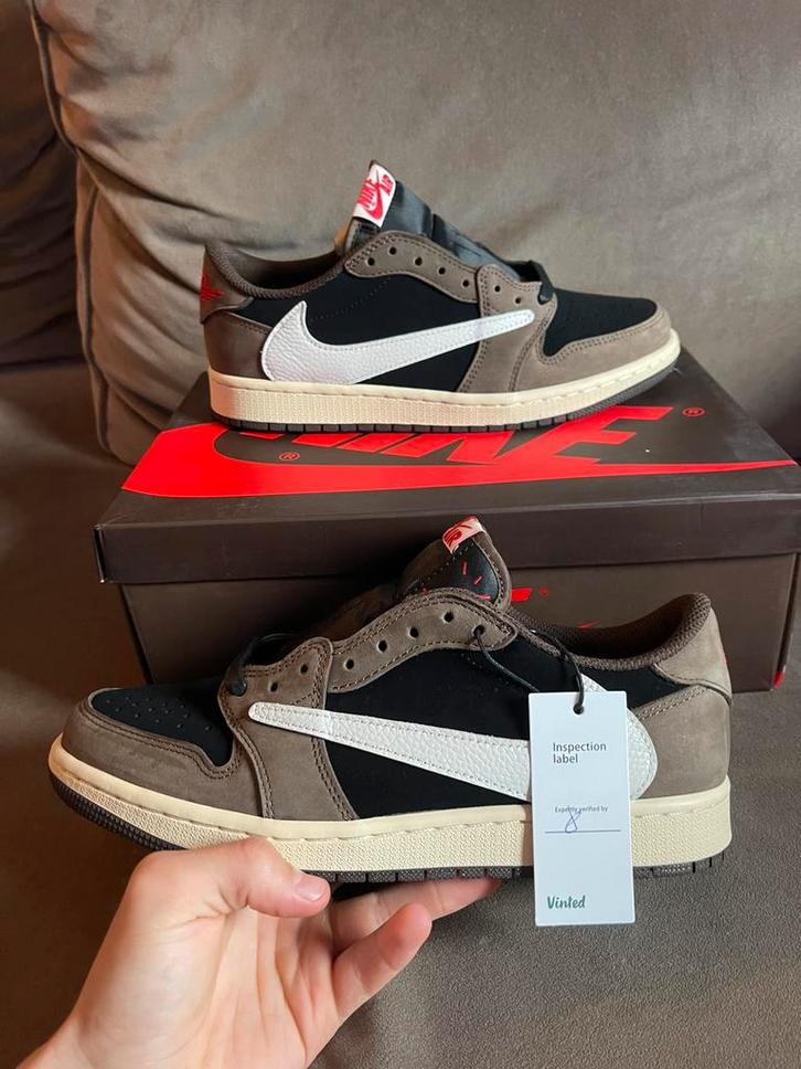 Nike Jordan 1 Retro Low OG SP Travis Scott “Mocha, Kleding | Heren, Schoenen, Zo goed als nieuw, Sneakers of Gympen, Bruin, Ophalen of Verzenden