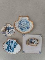 Delfts blauw oester op tegel en schelpen los te koop, Ophalen of Verzenden, Zo goed als nieuw, Overige vormen, Overige materialen