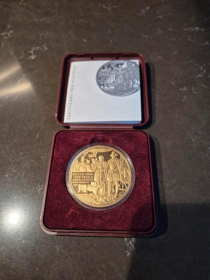 Gedenk munt willem van oranje anna van buren, Postzegels en Munten, Munten | Nederland, Euro's, Koningin Beatrix, Ophalen of Verzenden