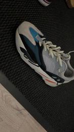 Yeezy Schoenen Maat 37, Ophalen of Verzenden, Zo goed als nieuw, Grijs, Sneakers of Gympen