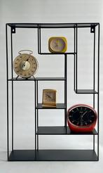 Decoratief zwart ijzer wand kastje., Ophalen of Verzenden, Zo goed als nieuw
