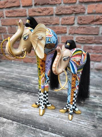 Tom's Drag Olifantenbeelden beschikbaar voor biedingen